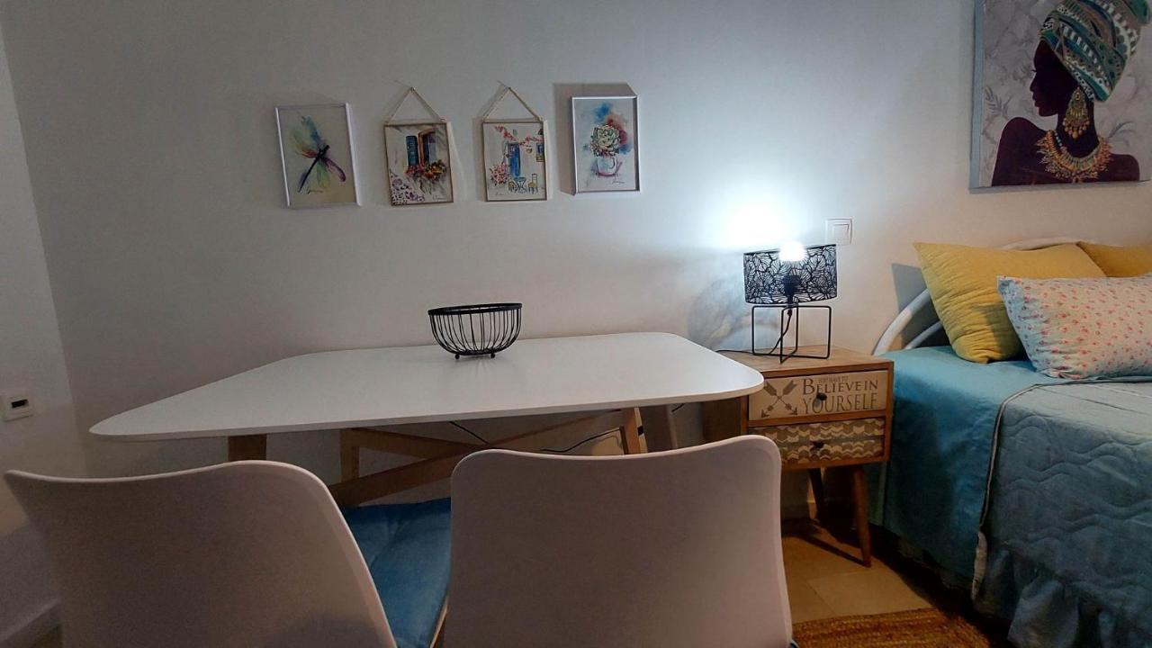 Nias Studio Lejlighed Perama  Eksteriør billede